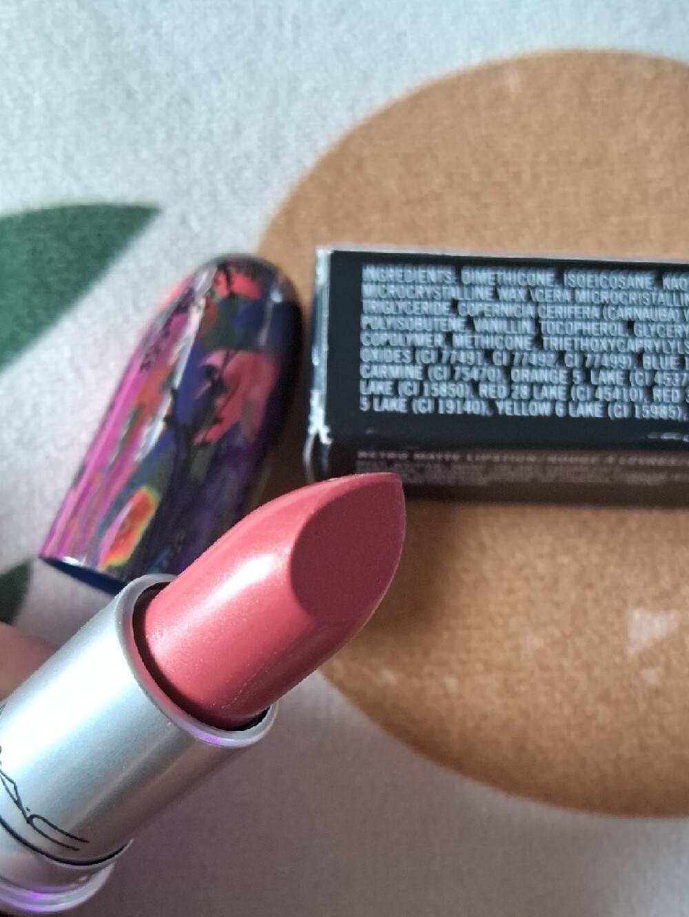 MAC Sheen Lipstick - Pink and Purple Marble Case - Cremesheen On Hold - Picture 4 of 5